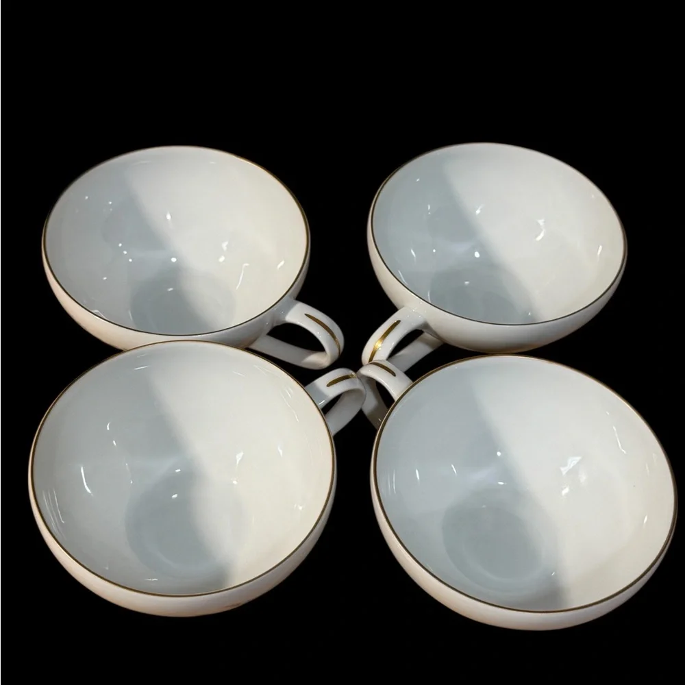 Vintage Fukagawa Arita 901 Set 4 cups 4 Saucers 1 Creamer Coffee Tea Collectible